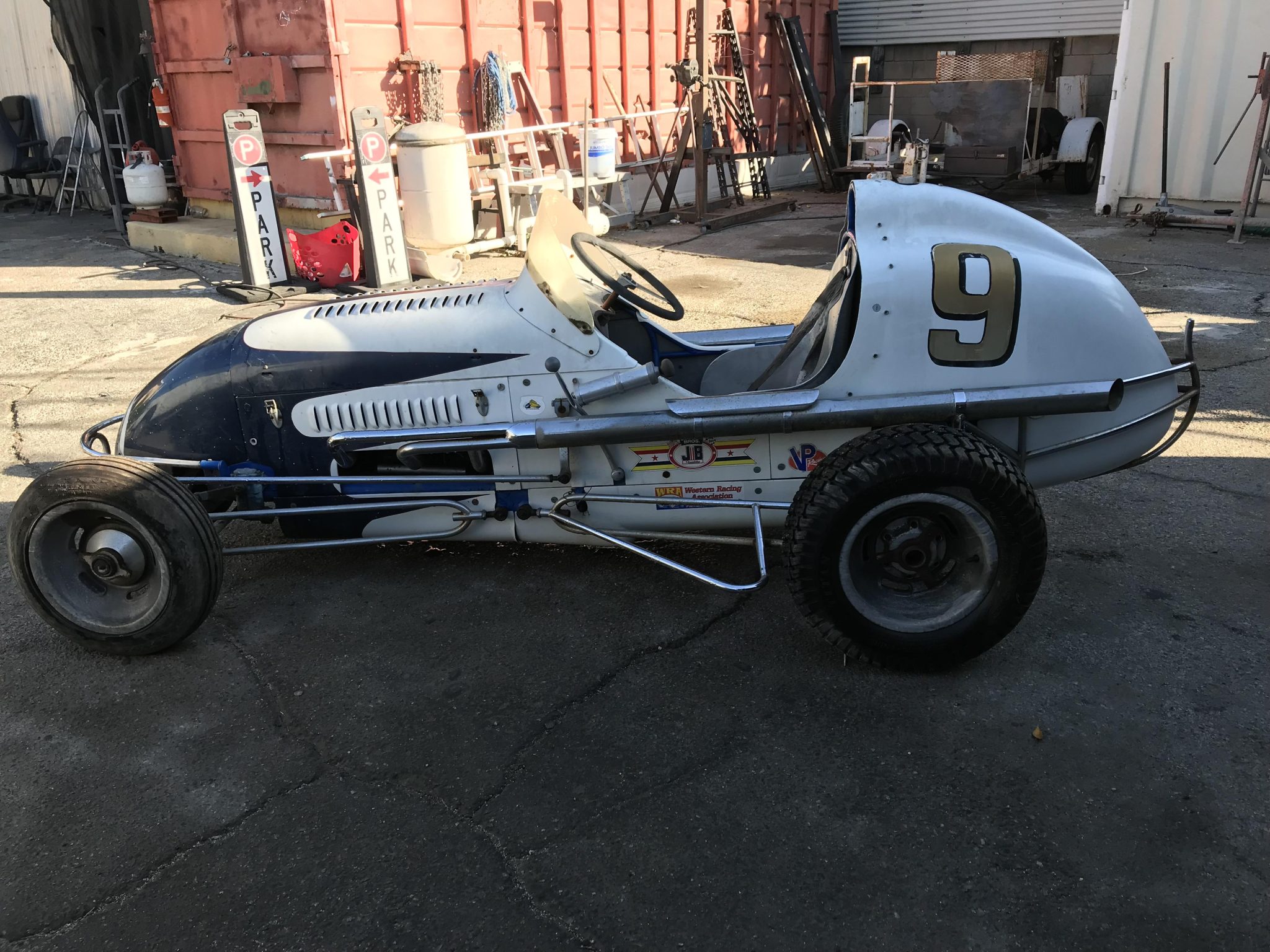 Ford V8-60-Equipped Midget Racer Project
