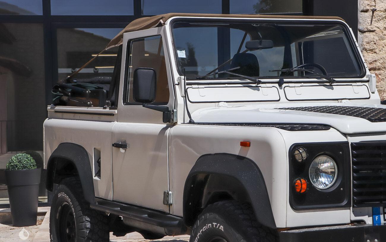 Land Rover Defender - Series I / II / III