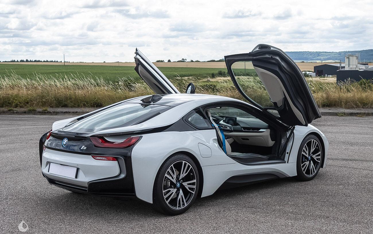 BMW i8