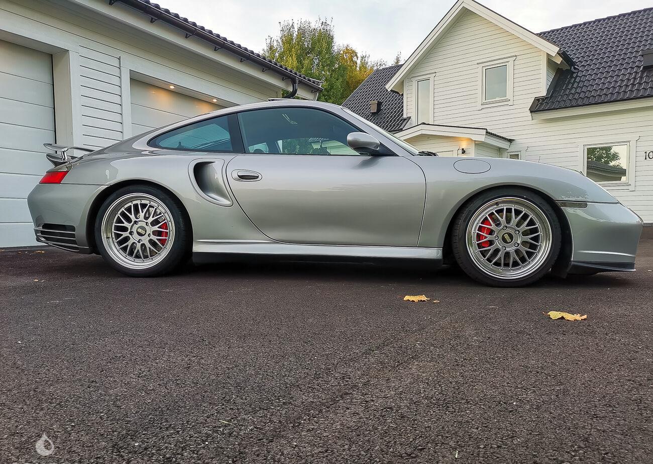 Porsche 911 type 996