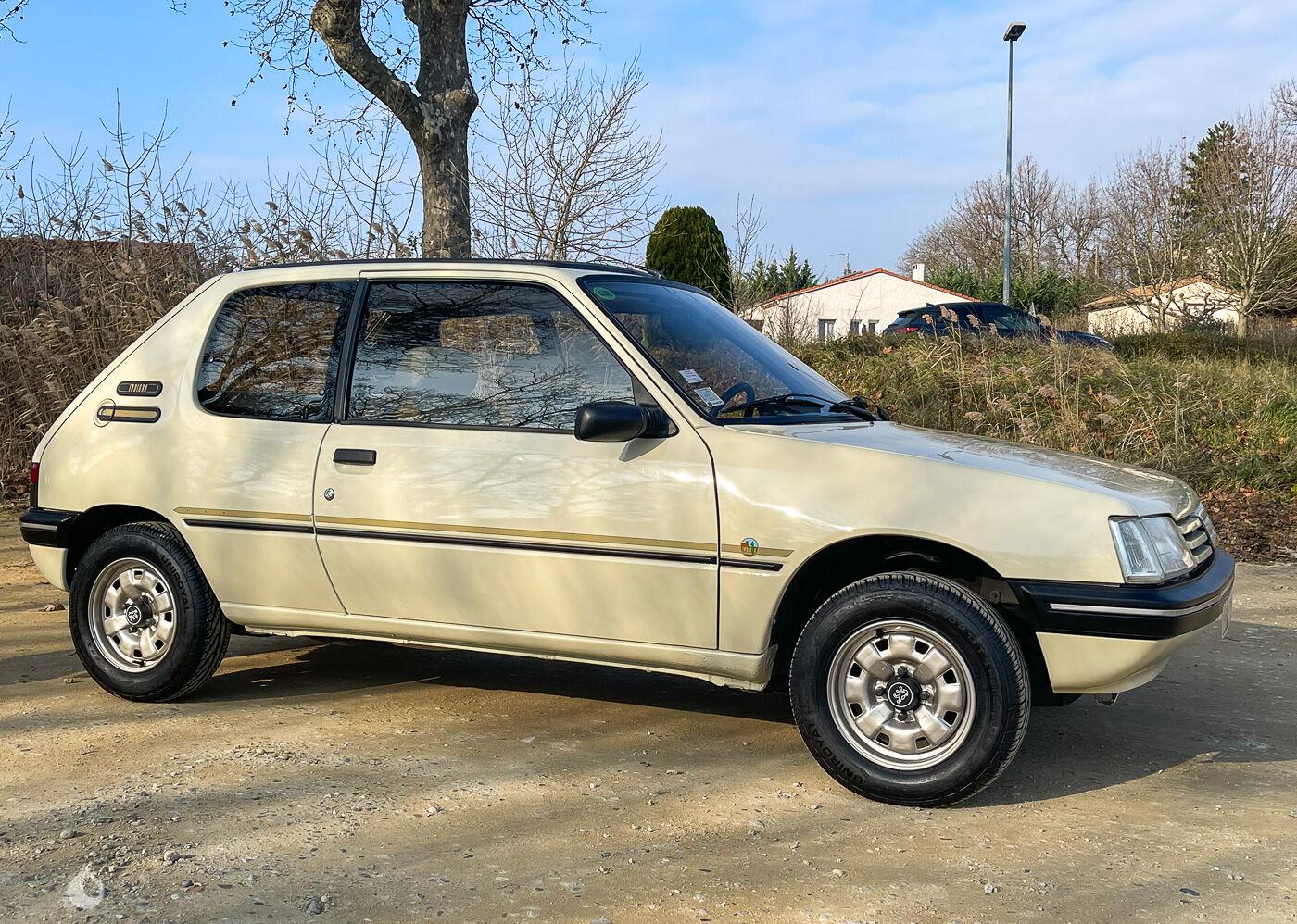Peugeot 205