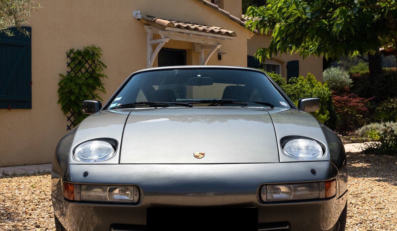 Porsche 928