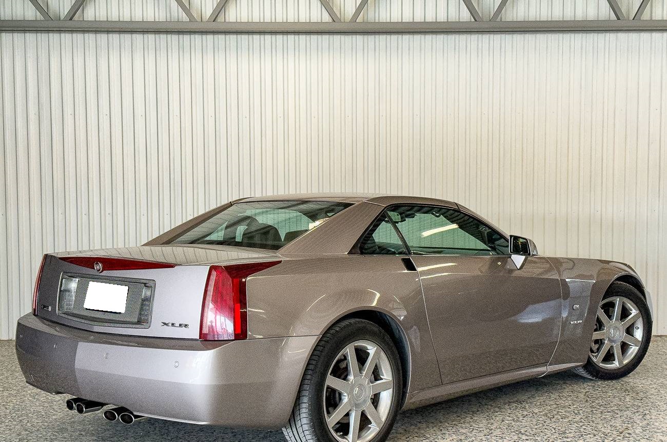 2005 Cadillac XLR