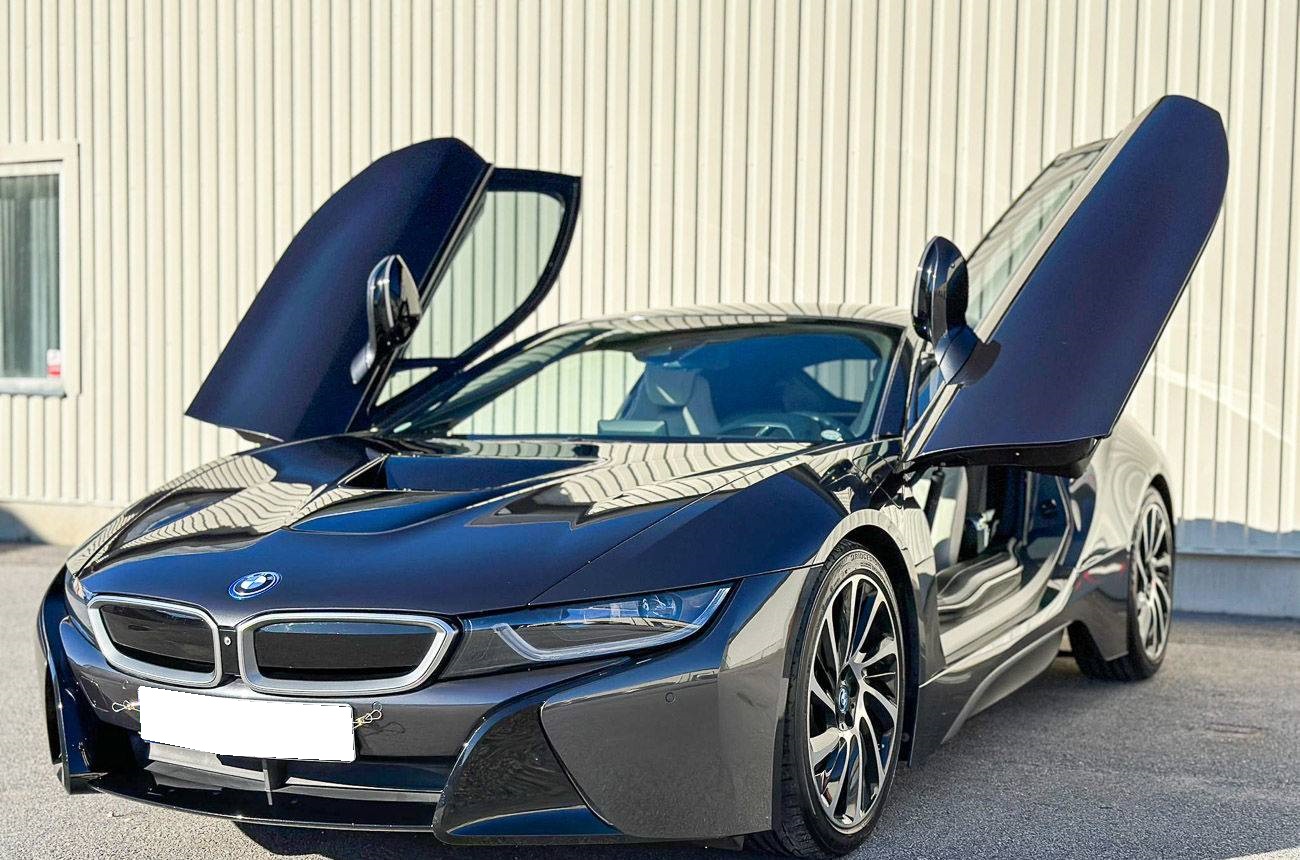 BMW i8