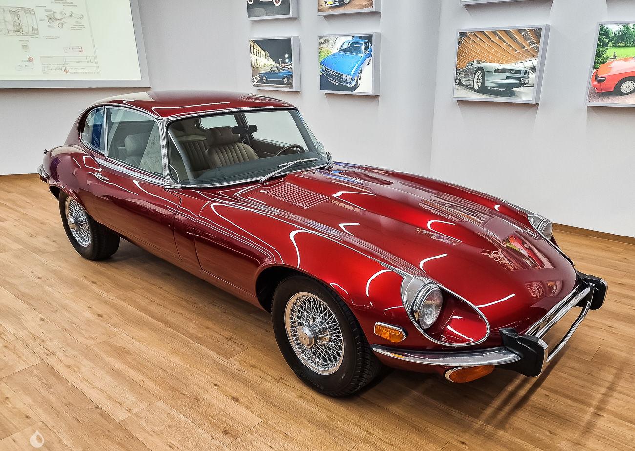 Jaguar E Type
