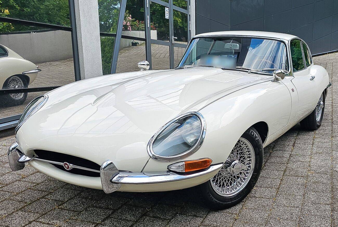 Jaguar E Type