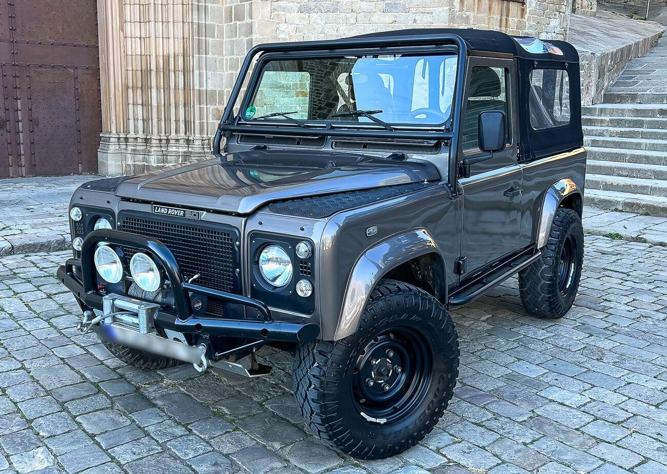 Land Rover Defender - Series I / II / III