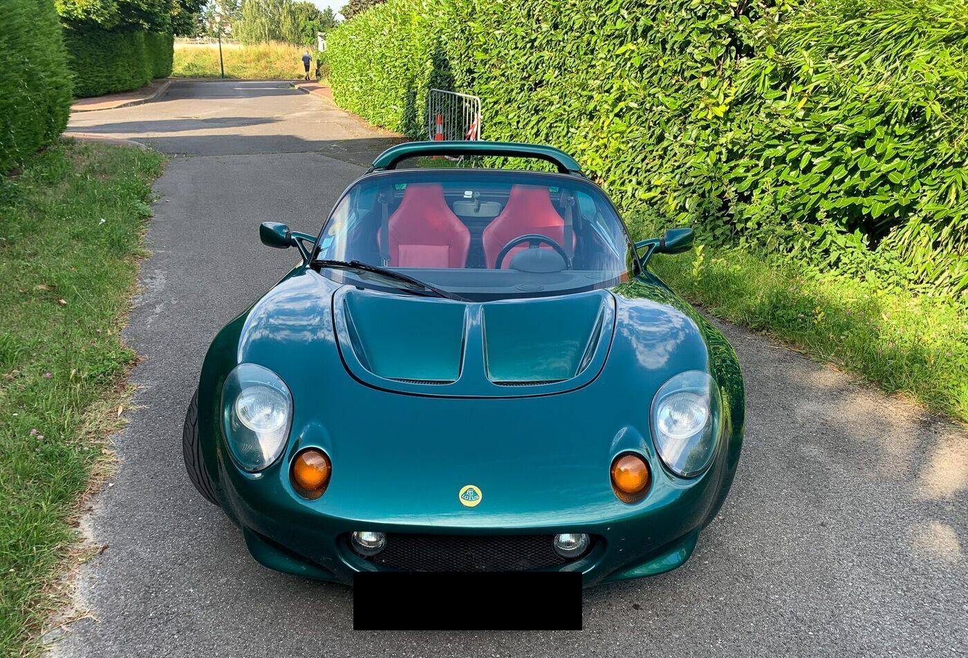 LOTUS Elise
