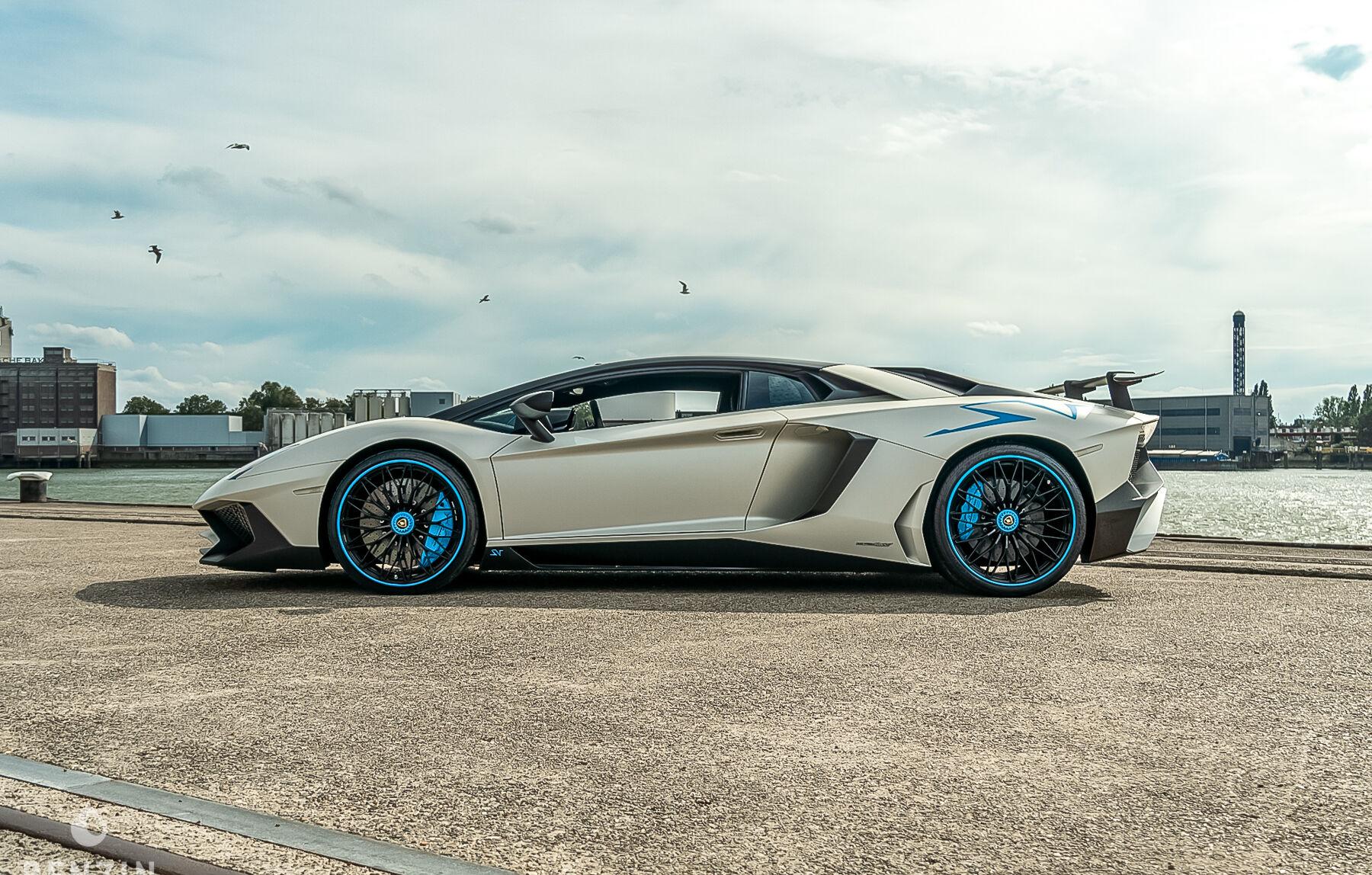 Lamborghini Aventador
