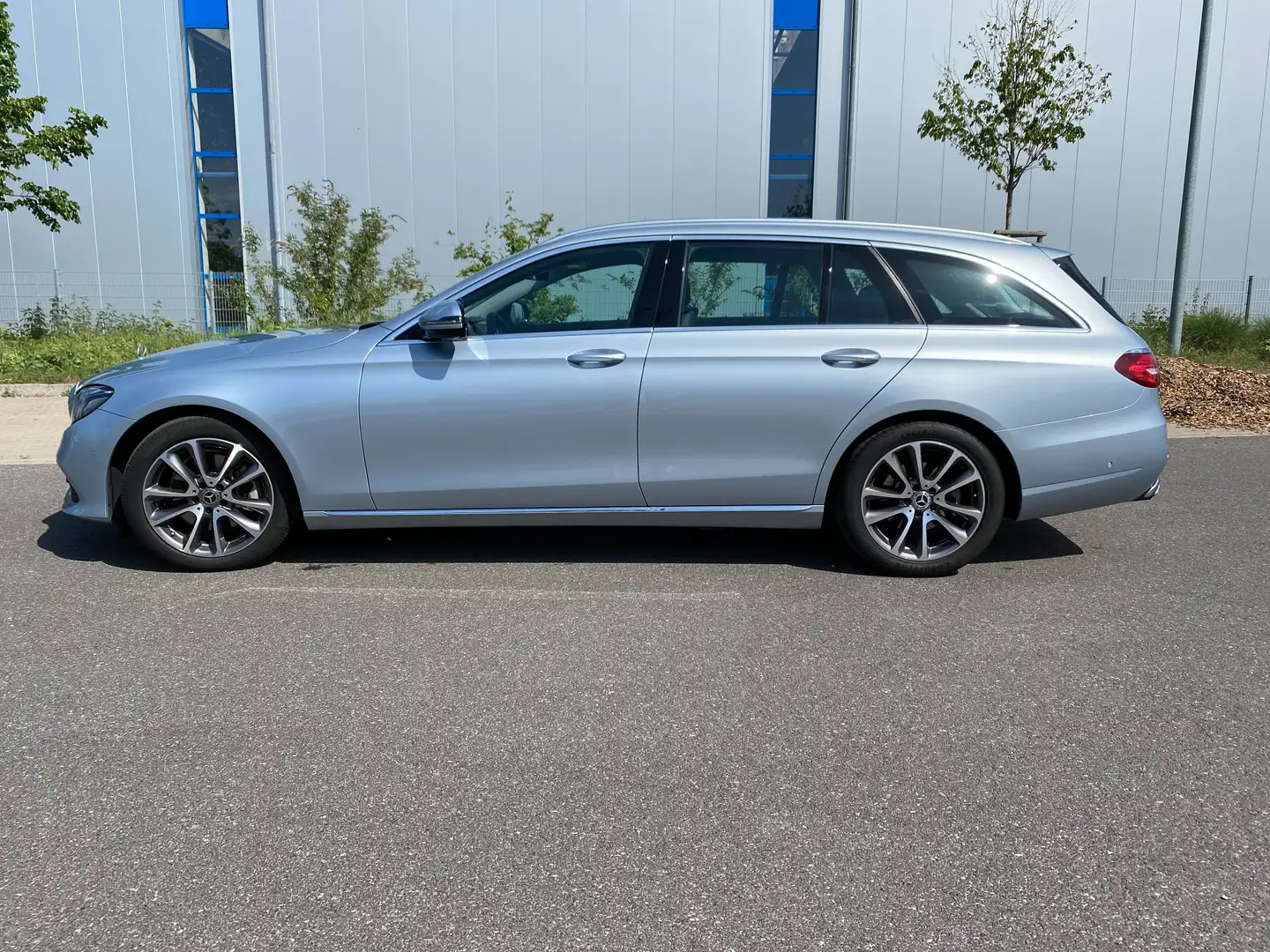 Mercedes-Benz E 220 Avantgarde/9G/Multibeam-LED/Navi/Kamera/TOP-Gepfl.