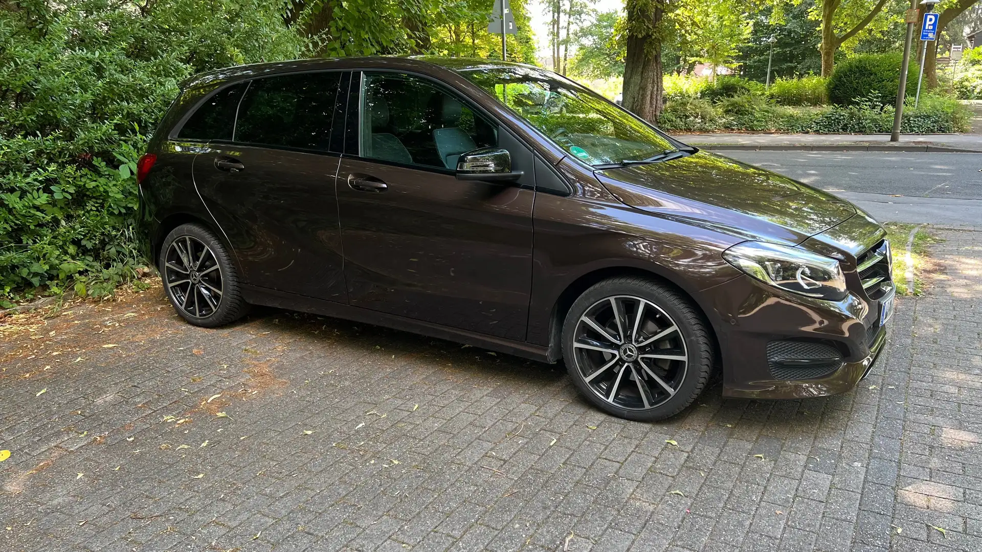 Mercedes-Benz B 200 7G-DCT UrbanStyle Edition