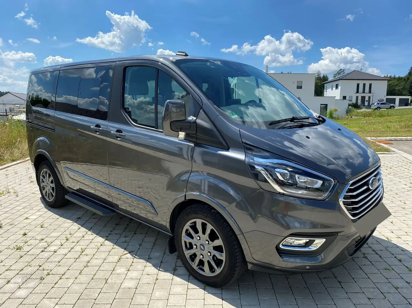 Ford Tourneo Custom 320 L1H1 VA Autm. Titanium X