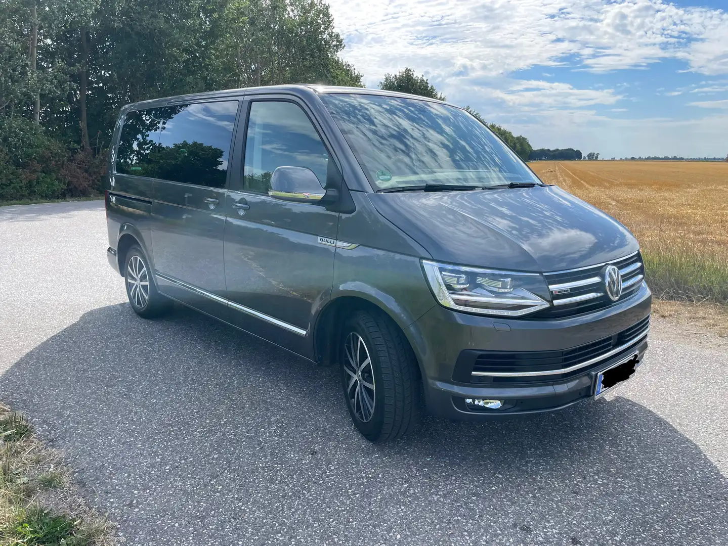 Volkswagen T6 Multivan DSG Kurz 4MOTION 70 Jahre Bulli